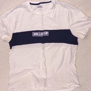 WHT/NAV Hollister shirt SZ: Large